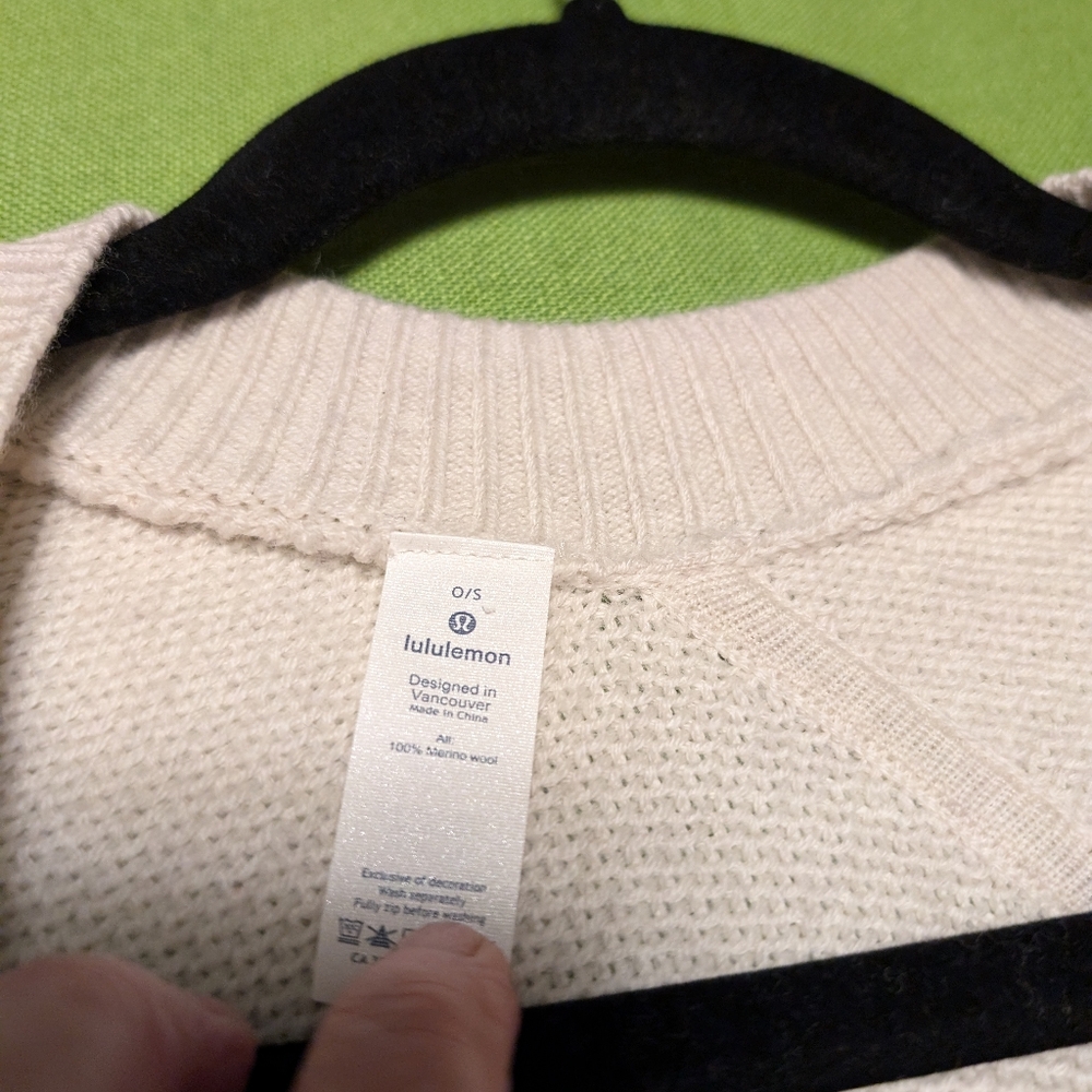 Lululemon asymmetrical zip poncho in cream,one size. - Picture 5 of 9